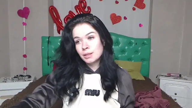 Snapshot of JasmineKouch chatting on February 2026 06:15:01 PM JasmineKouch online show from February 2026 06:15:01 PM