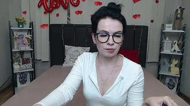 Snapshot of JasmineKouch chatting on March 2026 07:15:01 AM JasmineKouch online show from March 2026 07:15:01 AM