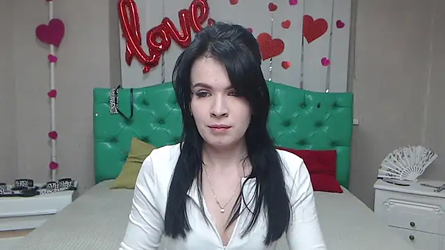JasmineKouch online show from April 2026 05:21:01 PM