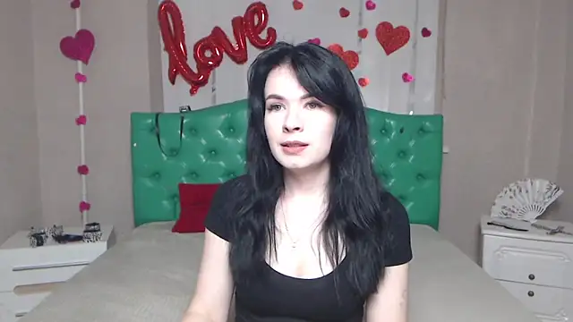 JasmineKouch online show from April 2026 06:03:02 AM