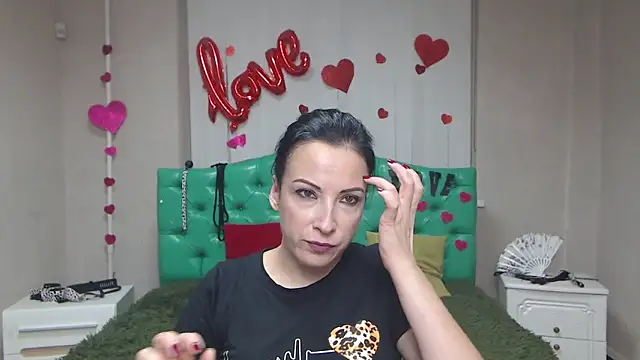 ElizabethSho online show from September 2025 05:12:02 PM