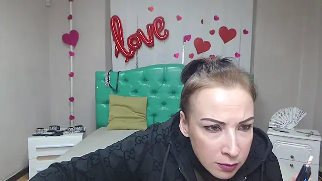 ElizabethSho online show from March 2026 06:07:02 PM