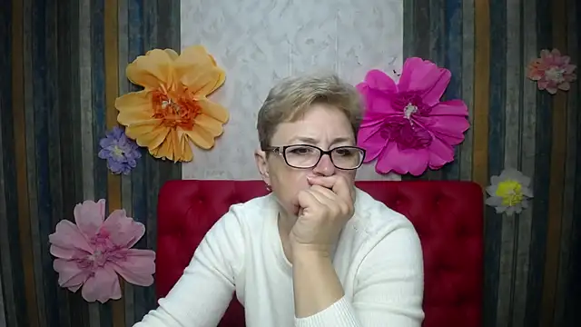EmiliaGree online show from April 2026 05:07:01 PM