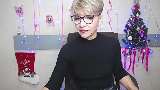 Snapshot of EllaBonito chatting on January 2025 06:31:01 AM EllaBonito online show from January 2025 06:31:01 AM