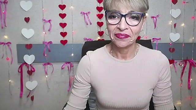 Snapshot of EllaBonito chatting on January 2025 03:47:01 PM EllaBonito online show from January 2025 03:47:01 PM