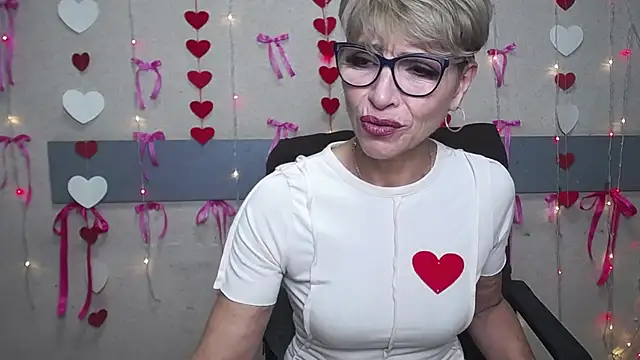 Snapshot of EllaBonito chatting on January 2025 12:37:02 PM EllaBonito online show from January 2025 12:37:02 PM
