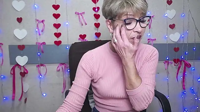 Snapshot of EllaBonito chatting on February 2025 06:26:02 AM EllaBonito online show from February 2025 06:26:02 AM