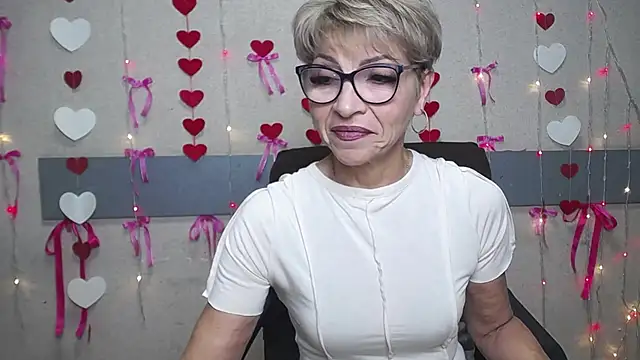 Snapshot of EllaBonito chatting on February 2025 06:29:02 AM EllaBonito online show from February 2025 06:29:02 AM