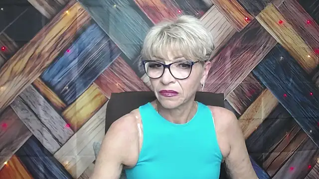 Snapshot of EllaBonito chatting on September 2025 05:20:01 AM EllaBonito online show from September 2025 05:20:01 AM
