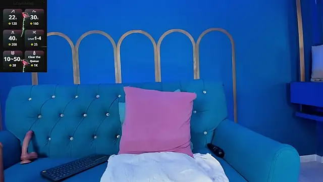 celestelewis online show from September 2025 07:47:01 PM