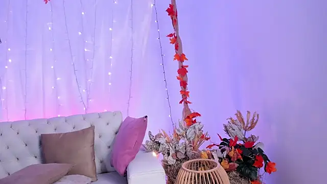 celestelewis online show from October 2025 07:37:01 PM