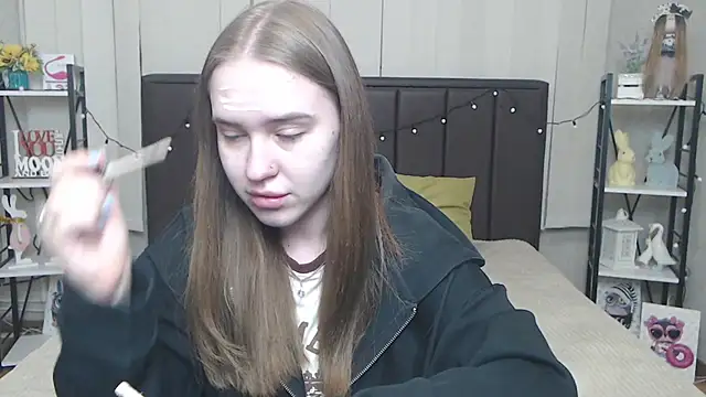 LauraHlot online show from September 2025 05:57:01 PM