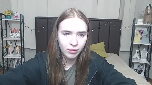 LauraHlot online show from September 2025 06:20:01 PM