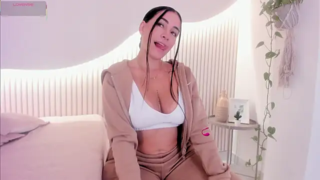 Sofia  rivera online show from February 2026 04:05:02 PM