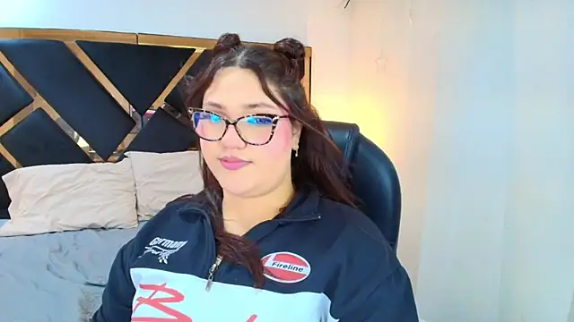 Camiila Osorio online show from May 2026 07:30:02 PM