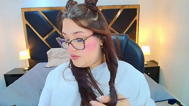 Camiila Osorio online show from May 2026 07:30:02 PM