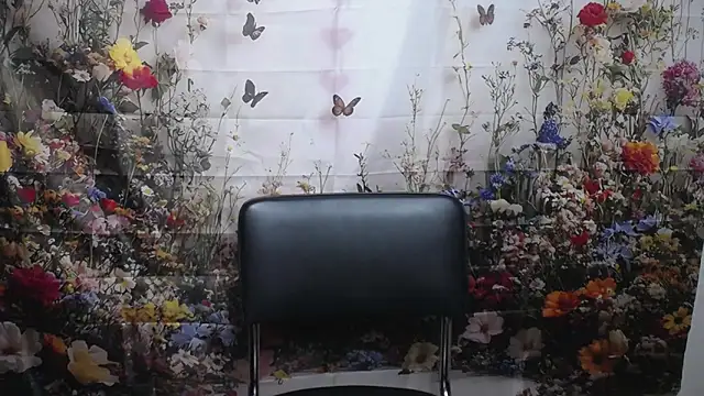 LuciaMii online show from September 2025 05:01:02 AM