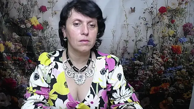 LuciaMii online show from October 2025 05:14:02 PM