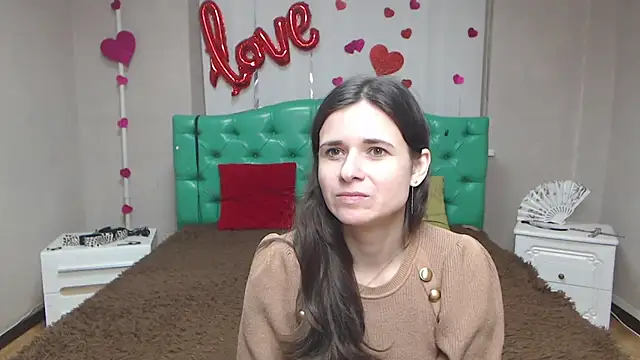 Snapshot of MartaLeee chatting on February 2026 06:07:01 PM MartaLeee online show from February 2026 06:07:01 PM