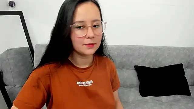 Sofiskies online show from January 2025 11:45:02 PM