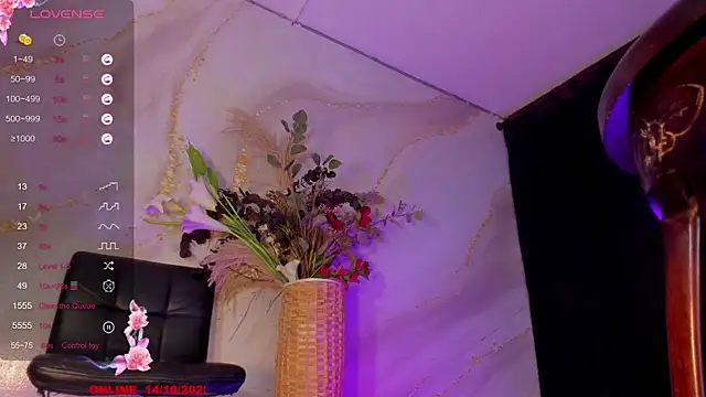 Karla-Ebony online show from October 2025 02:07:01 PM