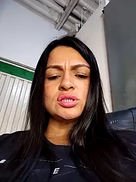 Linda Lars online show from September 2025 02:00:02 AM