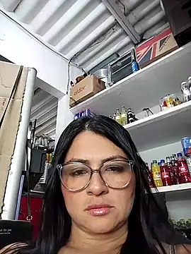 Linda Lars online show from November 2025 02:33:01 AM