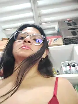 Linda Lars online show from November 2025 03:12:02 PM