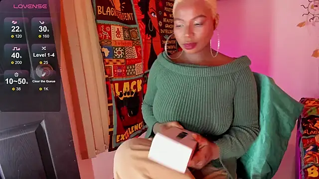 Snapshot of KenyaMystic chatting on January 2025 09:22:01 PM KenyaMystic online show from January 2025 09:22:01 PM