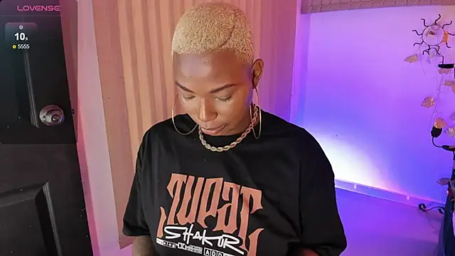 Snapshot of KenyaMystic chatting on February 2025 08:35:02 PM KenyaMystic online show from February 2025 08:35:02 PM