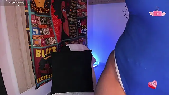 Snapshot of KenyaMystic chatting on March 2025 03:54:01 AM KenyaMystic online show from March 2025 03:54:01 AM