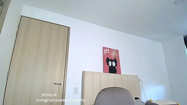 sweetsarasofia online show from April 2026 08:57:02 PM