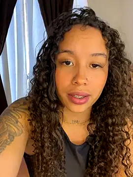 Snapshot of MarieLeon chatting on September 2025 09:40:02 PM MarieLeon online show from September 2025 09:40:02 PM