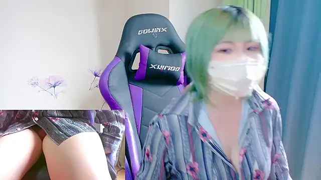 Snapshot of hazuki_8008 chatting on September 2025 03:55:02 AM hazuki 8008 online show from September 2025 03:55:02 AM