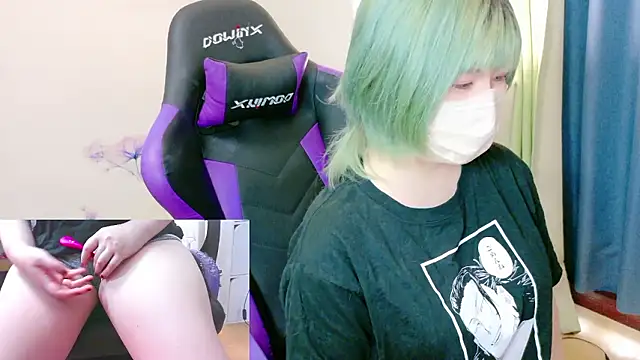 Snapshot of hazuki_8008 chatting on October 2025 01:33:02 AM hazuki 8008 online show from October 2025 01:33:02 AM