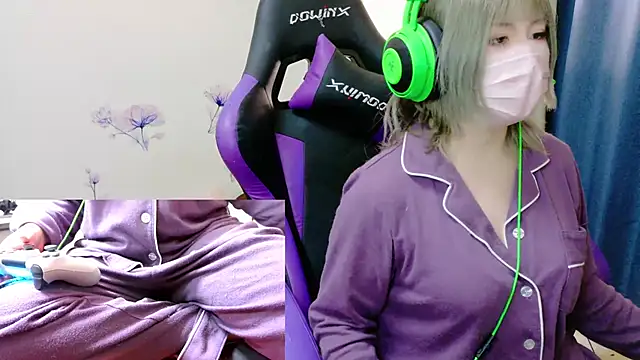 Snapshot of hazuki_8008 chatting on February 2026 01:15:01 AM hazuki 8008 online show from February 2026 01:15:01 AM