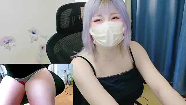 Snapshot of hazuki_8008 chatting on April 2026 02:22:02 AM hazuki 8008 online show from April 2026 02:22:02 AM