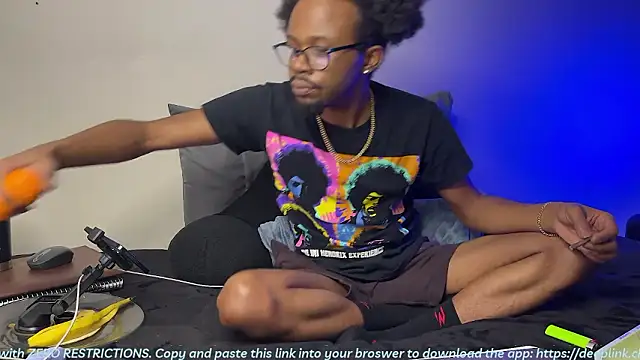 Snapshot of MobyDxck chatting on March 2026 09:18:02 PM MobyDxck online show from March 2026 09:18:02 PM