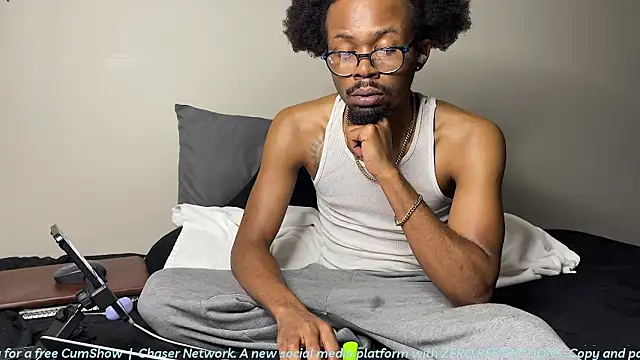 Snapshot of MobyDxck chatting on March 2026 08:20:02 AM MobyDxck online show from March 2026 08:20:02 AM