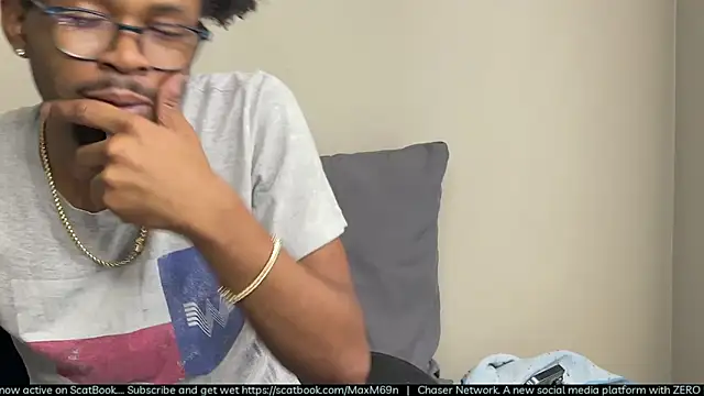 Snapshot of MobyDxck chatting on March 2026 03:17:01 PM MobyDxck online show from March 2026 03:17:01 PM