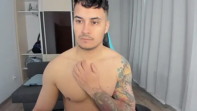 Snapshot of MatMalonne chatting on November 2025 07:30:02 AM MatMalonne online show from November 2025 07:30:02 AM