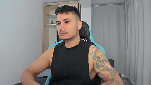 Snapshot of MatMalonne chatting on November 2025 06:56:01 AM MatMalonne online show from November 2025 06:56:01 AM