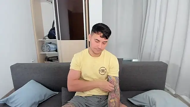 Snapshot of MatMalonne chatting on November 2025 09:10:02 AM MatMalonne online show from November 2025 09:10:02 AM