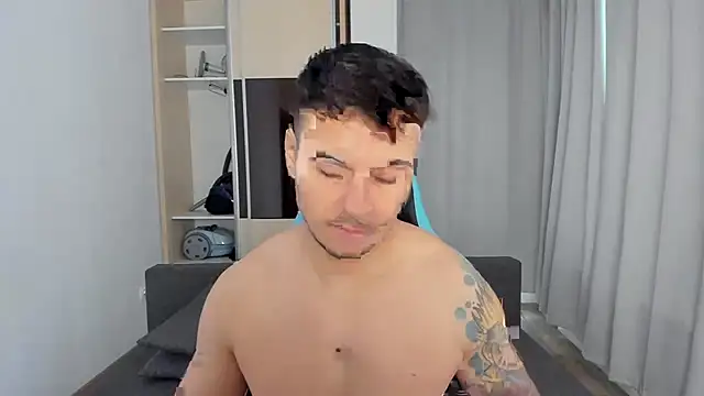 Snapshot of MatMalonne chatting on November 2025 07:25:01 AM MatMalonne online show from November 2025 07:25:01 AM