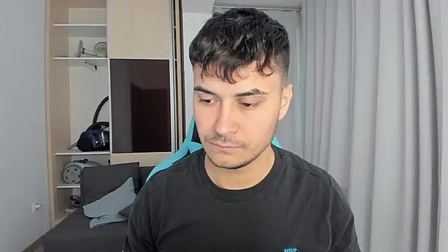 Snapshot of MatMalonne chatting on November 2025 07:54:01 AM MatMalonne online show from November 2025 07:54:01 AM