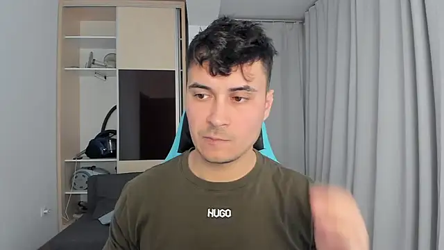 Snapshot of MatMalonne chatting on November 2025 01:25:02 PM MatMalonne online show from November 2025 01:25:02 PM