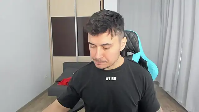 Snapshot of MatMalonne chatting on December 2025 01:16:01 PM MatMalonne online show from December 2025 01:16:01 PM