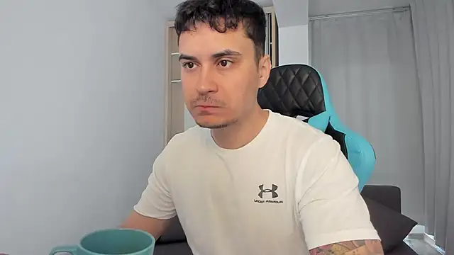 MatMalonne online show from April 2026 04:21:02 AM