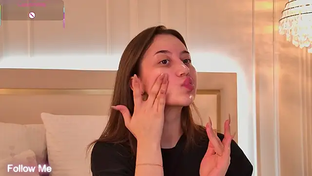 MaryReel online show from September 2025 03:21:02 AM