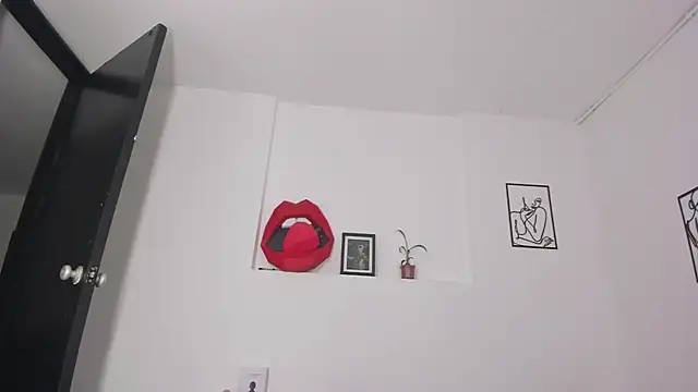 cloehonney online show from February 2025 12:10:01 AM